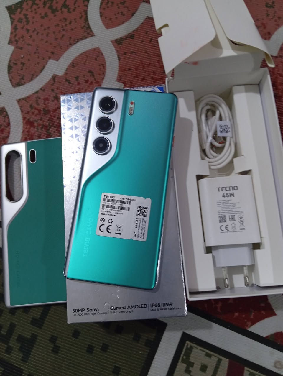 تكنو كامون 40 برو فايف جي

ذاكره 256 

90 فريم

شاشه اوملد فول اج دي بلص 

شاشه منحنيه بصمه بالشاشه

مقاوم للكسر والماء معيار 69 اي بي

دبل سبيكر ستيريو 

بطاريه 5200

شاحنه 45 واط


**إذا كنت صاحب هذا الإعلان وتريد حذفه لأي سبب، رجاءا أرسل رسالة إلى الدعم الفني**