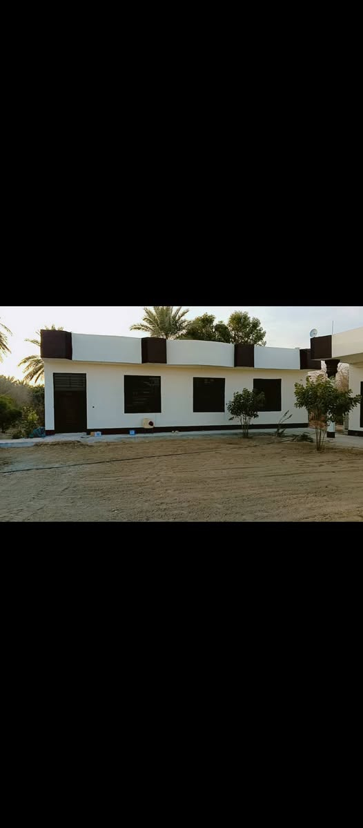 مستعدون تركيب الزجاج والمرايه وشد البيوت والدوائر الحكومية وباسعار مناسبه العنوان شارع البوسبتي قرب مصرف للمحاويل للاستفسار الاتصال على الارقام التاليه ***********//***********
