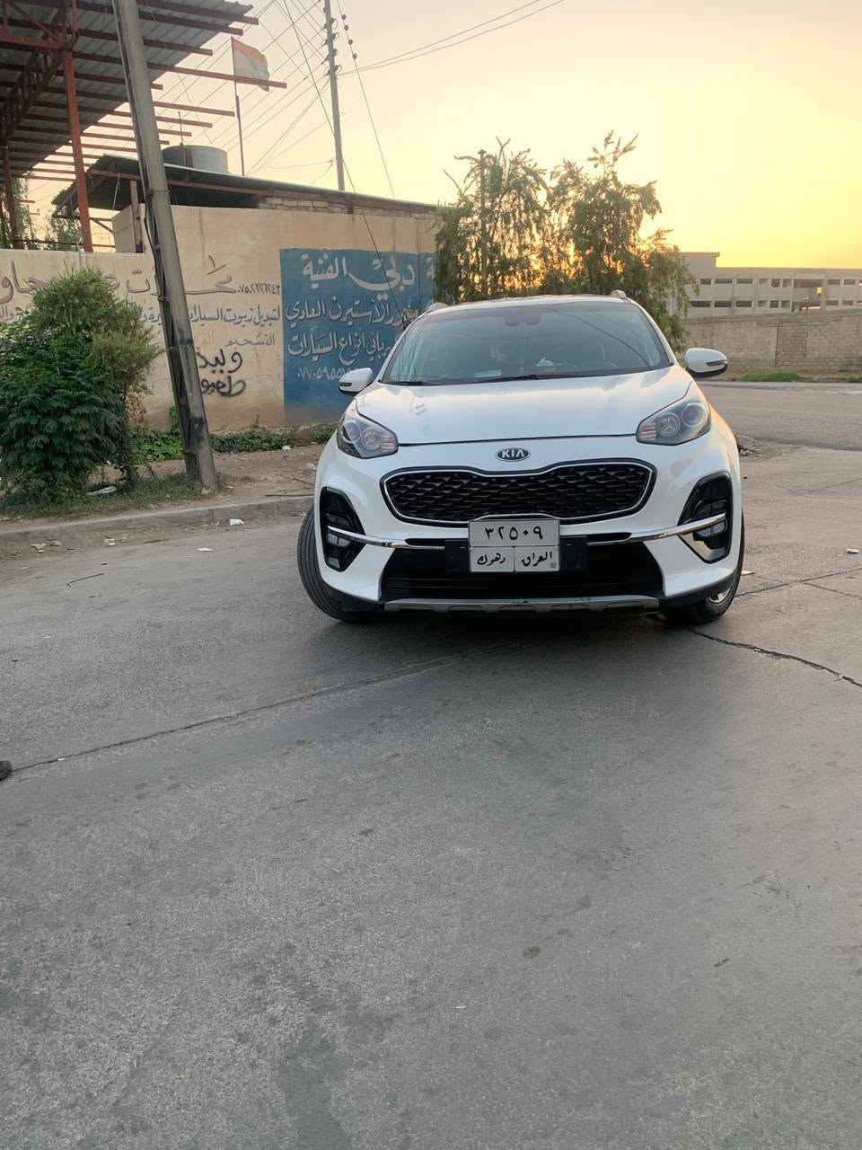 سلام عليكم سبورتج للبيع 2019 كوري باي كوري فول مواصفات 
مكينة كاز ماشية 82000الف بيع او مراوس مع بنزين بدون صبغ وبدون ضرر سيارة من الاخير فول كشنات تبريد وتدفئة مانع انزلاق تحديد مسار مثبت سرعة واحد على واحد السعر 150 وبيها مجال العنوان موصل حي النور مع تحياتي
 اسيا :***********
كورك :***********
