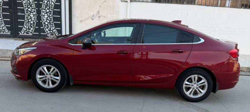 بيع مستعجل    ***********            للبيع شوفرليت كروز 2017 فول مواصفات كيرمحرك بشرط مامفتوح تبريد شغال صدر تيرات باتري جديد السيارة بي جمرلغ وبنيد صبغ بدون دواخل سنويه ورقم جديد بي كوبون بنزين السيارة ماشيه 132 الف حقيقي حتى اسبير مانازل السعر 92 وبي مجال ابيع نقد ومااراوس العنوان كركوك القادسيه *********** كركوك, العراق
