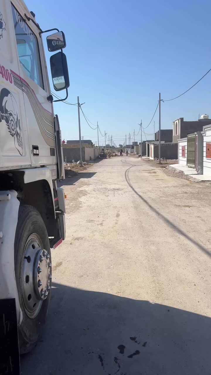 سلام عليكم قطعه للبيع مكانه مجمع طلقاني لوجه 19 ونزال 23ونص لمساحه لكليه 450 مكانه مرتب وقريب وره سايدين نزلته مقابيل بيت رهيف للستفسار تصل ***********
