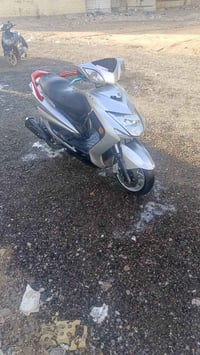 لد 2017 دراجه كلش حلوه وجديده مكينه مكفوله كهربائيات كلها شغاله تايرات...