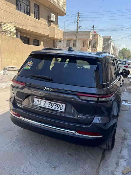 جيب شيروكي لاريدو 2024 كلين
ماشية 7000 بس 
رقم بغداد
خمسة راكب 
فتحة سقف 
بصمة
شاشة جبيرة
تحكمات قطعتين 
رادرات امامية وجانبية 
مانع تصادم
والمواصفات ال لاريدو 
حادثها شبر بالجاملغ بدون ايرباك
السعر : 31,500$ بيع مستعجل 
للاستفسار الاتصال
***********
