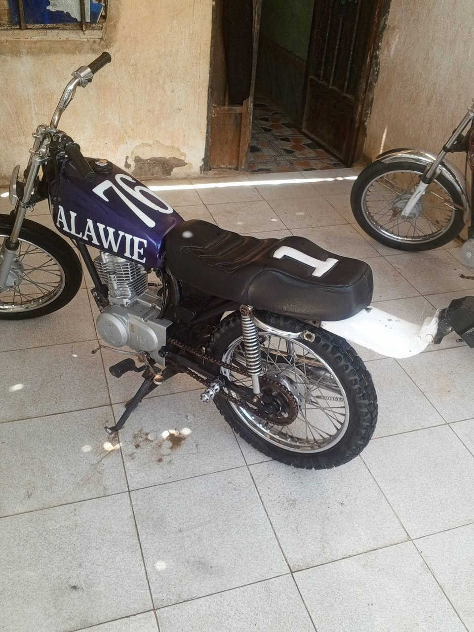 عمي سلام عليكم نجيكم بلجديد حلقوم نامه نضيفه اكثر من بصوره كله اصلي كامله مكمله  منقصها شي دك هندر وين متريد مكينه خير من الله تشك لكاع كلك اكفلك كفاله عشارين عن سرقه سعر 450مكاني حي صناعي ناصريه رقمي لستفسار ***********
