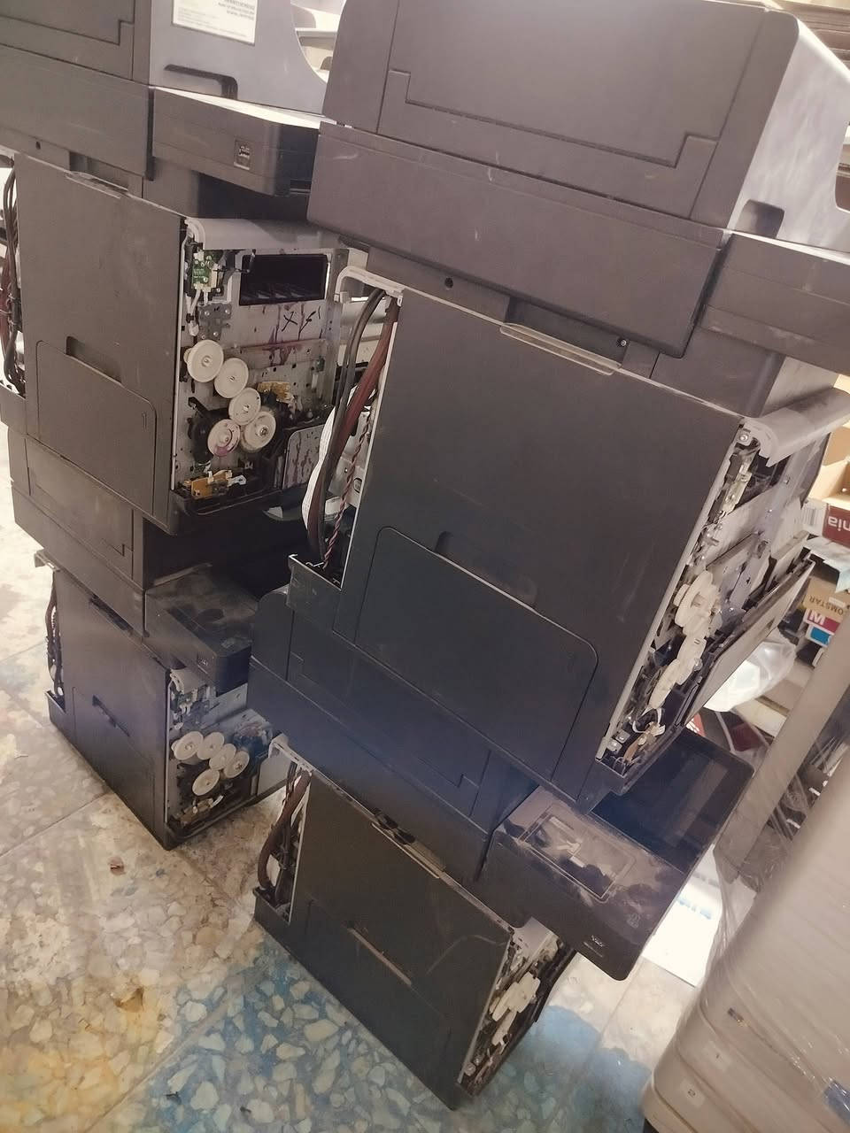 📢 وفرنا كل قطع غيار طابعات hp الأصلية والبديلة!
ومتوفر شواصي طابعة 585 hp 
إذا عندك طابعة أو تشتغل بصيانتها 🔧
راح نوفّرلك كلشي تحتاجه وبأسعار منافسة 💯
✅ بوردات (Main Board)
✅ شاشات (Display)
✅ سكانر كامل
✅ منظومة الأحبار (Tank System + Head)
✅ ماسحة ويب
✅ باور سبلاي (Power)
✅ أي قطعة تحتاجها… موجودة!
💰 أسعار جملة ومفرد مناسبة جداً 
🚚 تجهيز سريع داخل بغداد والمحافظات

📲 راسلنا خاص أو واتساب ونساعدك فوراً


**إذا كنت صاحب هذا الإعلان وتريد حذفه لأي سبب، رجاءا أرسل رسالة إلى الدعم الفني**