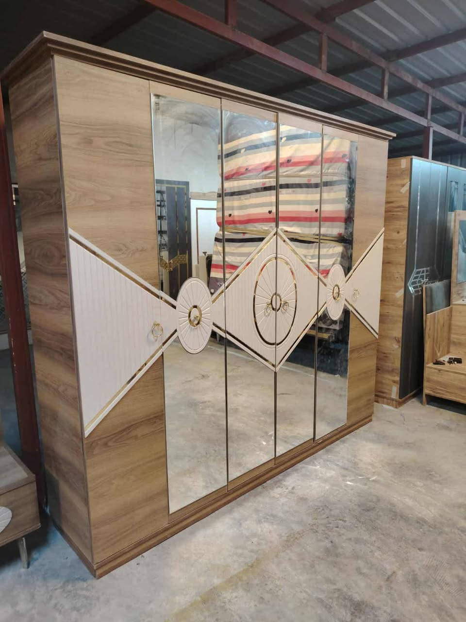 غرفة نوم التركي 🇹🇷
عدد 7قطع ✨
نضافة 90٪ فول نضافة✨
سعر 650 الف مع دوشك
شد ونقل مجاني داخل بغداد 
محافظات بكروة ✨


**إذا كنت صاحب هذا الإعلان وتريد حذفه لأي سبب، رجاءا أرسل رسالة إلى الدعم الفني**