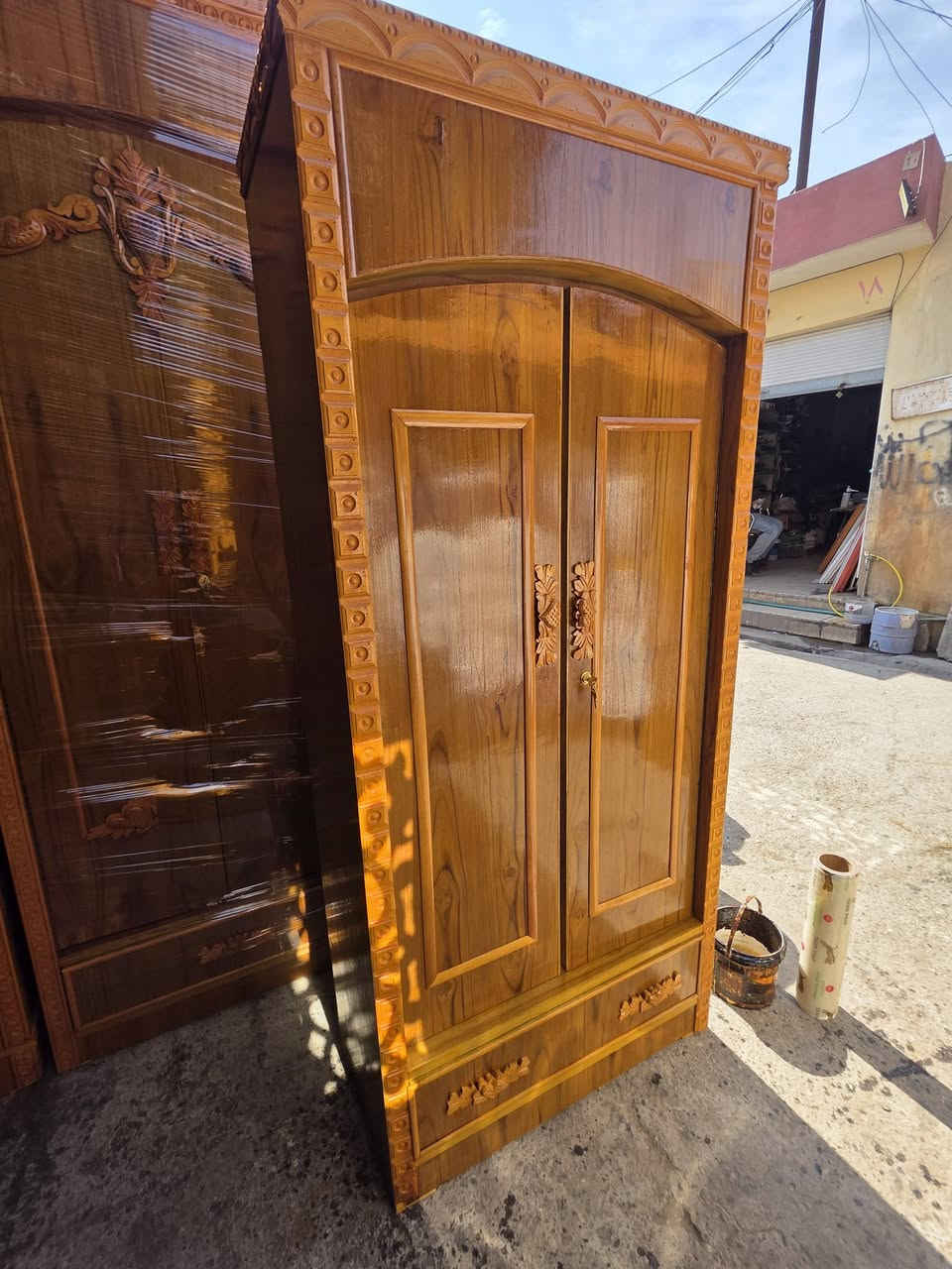 غرفه خمس ابواب ابراج ناصي جديده ما مستعمله عرض خاص السعر 750قفل قفل قفل عنوان موصل باب جديد قرب نادي الفتوه ***********
