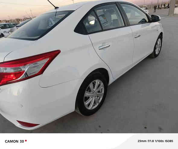 یارس سفر شەریکەی سید نەهرۆ
بۆیاخ و ساردی نیە
گێرو مەکینە بەشەرت نەکراوەتەوە
قەپ و قۆپ و شوختی نیە
لەسەر دەقی شەریکە ماوەتەوە
کوشن جلد . ناو فۆرمیکا . بلاجکتۆر . ویلکرۆم . ECO . ABS .
سپی بەفریە
***********    *********** شمشمل
