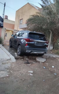 كيا سليتوس للبيع مكينه 2000دوش المرغوب رادارات جانبيه مستشعر وقوف ذاتي...