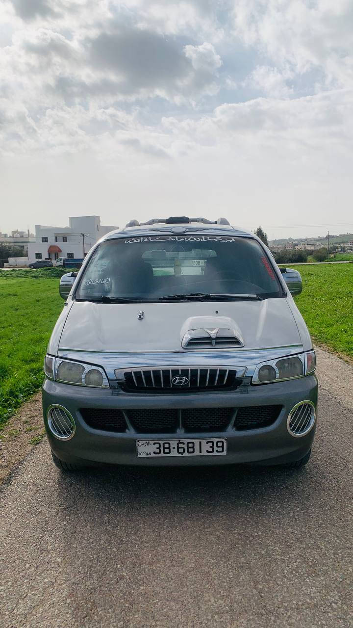 باص هنداي ستركس 2001مرخص سنه نقل مشترك اصلي
فحص جيد جيد ضربه  ضربه راسيه يعني فحص كامل لا قص ولا غيار ولا صدا ولا هرايان
ماتور 27 BB  افرهول كامل 60%
قير جيد جيد دهان جديد اول دهنه اله بعد دهان بلاده بدي صاج ولا حبه معجون ترخيص سنه مرخص ل28/1/2027 غرفه الشركه  نضيفه مشيه نخب ولا طقه نقل كامل كوشوك 4جديد للبيع بسعر حرق حرق حرق(3300)كاش 
الله يطرح البركه لصاحب النصيب
الباص ع الواقع اجمل من الصور والتصوير اليوم
0796186341 ابو فيصل


**إذا كنت صاحب هذا الإعلان وتريد حذفه لأي سبب، رجاءا أرسل رسالة إلى الدعم الفني**