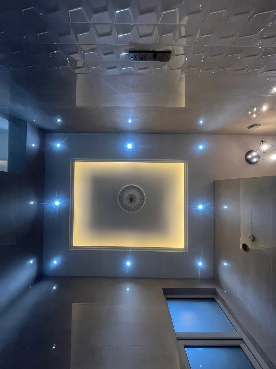 🏡 دار للبيع – فرصة مميزة لا تُفوّت
📍 النجف الأشرف | حي النداء – منطقة 55
✨ مواصفات الدار:
شارع المجمعات يبعد 800م عن المنتزه الكبير 
▪️ المساحة: 100م²
▪️ عدد الطوابق: 2
▪️ غرف النوم: 3غرف
▪️ استقبال: واسع ومريح
▪️ مطبخ: كبير
▪️ المجاميع الصحية: 3
▪️ نوع البناء: جناي درجة أولى
📌 دار مثالية للسكن العائلي وبموقع هادئ 
💰 للسعر والتفاصيل الكاملة:
📞 للاستفسار خاص


**إذا كنت صاحب هذا الإعلان وتريد حذفه لأي سبب، رجاءا أرسل رسالة إلى الدعم الفني**