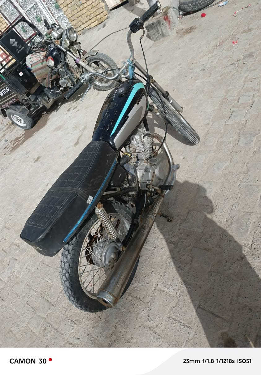 سلام عليكم 
دراجه للبيع مديل 2018
اوراقه اصولي
السعر 375 وبيه مجال
مكان كوت داموك
رقم ***********
استفسار خاص
