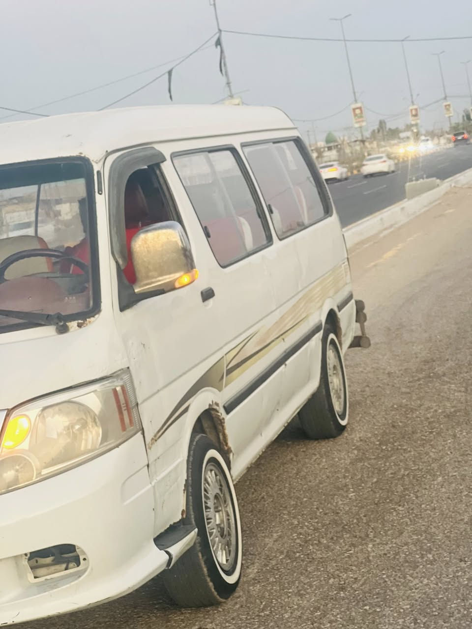 فتون ١٤مصفره هيئه ومرور رقم كربلاء مكينه جديده صار سبوع من صعدتها كير جديد اكسل جديد حره مداور ثاني يوم مكان كربلاء السعر ٧٠وبيها مجال 
استفسار على رقم *********** وبيه وتساب
