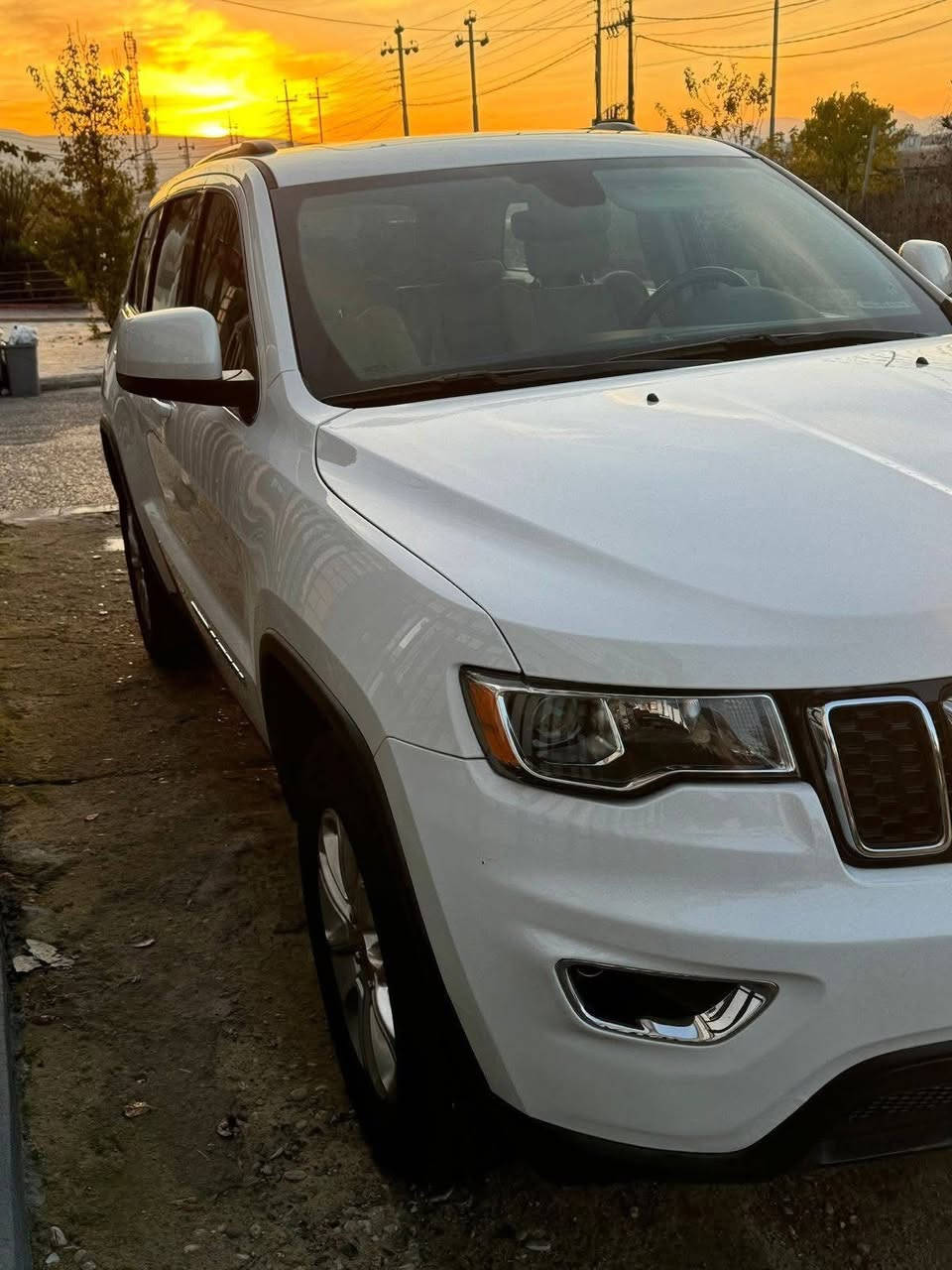 jeep Grand chiroki   Larido
مودل ۲٠۱۷ وکلة هارلم  کوشنات کهربا کوشن هیتر  فول مواسفات . (سعر ۲٦٥ ورقە بیها مجل ) مکان سلیمانیة 
_______________________________
‎مۆدیل ۲٠۱۷ سفری شەریکەی هارلم 
‎ناو زەرد  کوشن کارابا کوشن هیتەر سوکان هیتەر  سلایت  سنوق جەگ و  شەغال فول مواسەفات   4*4  بێ بۆیاخ بێ ساد پەلەیەک کارتی هەیە 
‎سەنەوی و ژینگەی تازەیە
‎***********. سلێمانی
