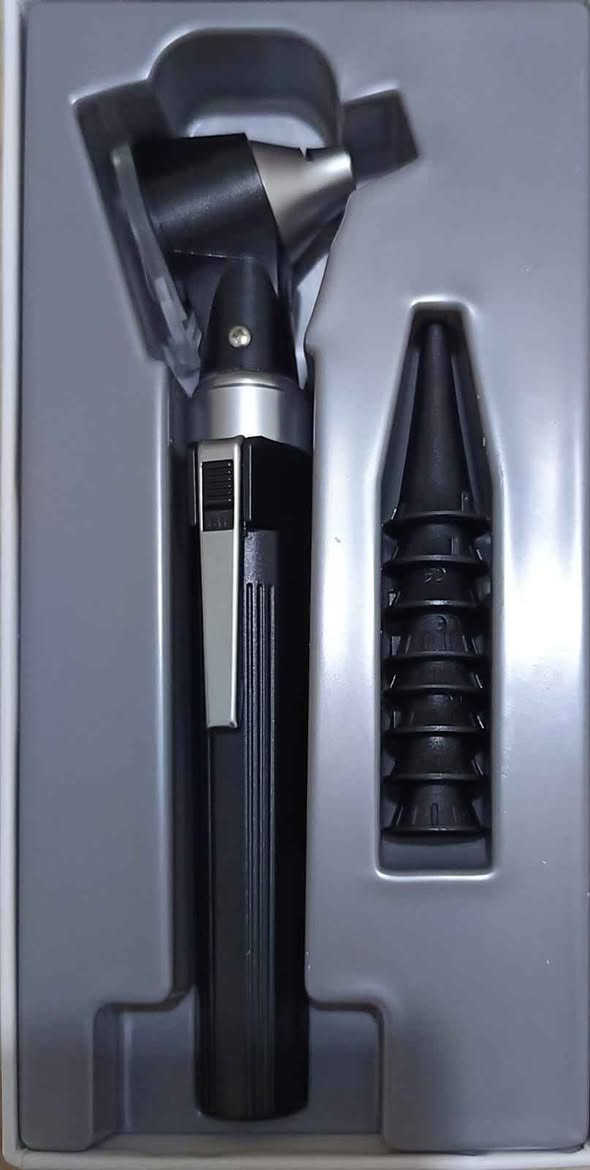 ناظور فحص اذن طبي Otoscope 
يجي وياه رؤوس الفحص بمختلف الاحجام قابلة للتبديل
يفيد طلاب المجموعة الطبية
السعر 25,000 مع التوصيل بلاد رز, ديالى


**إذا كنت صاحب هذا الإعلان وتريد حذفه لأي سبب، رجاءا أرسل رسالة إلى الدعم الفني**