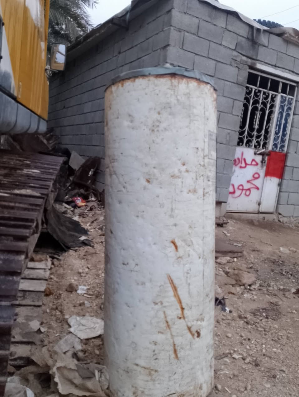 كيزر امريكي 200  لتر السعر ١٠٠ الف  وبي مجال مكان حقلانيه ***********
