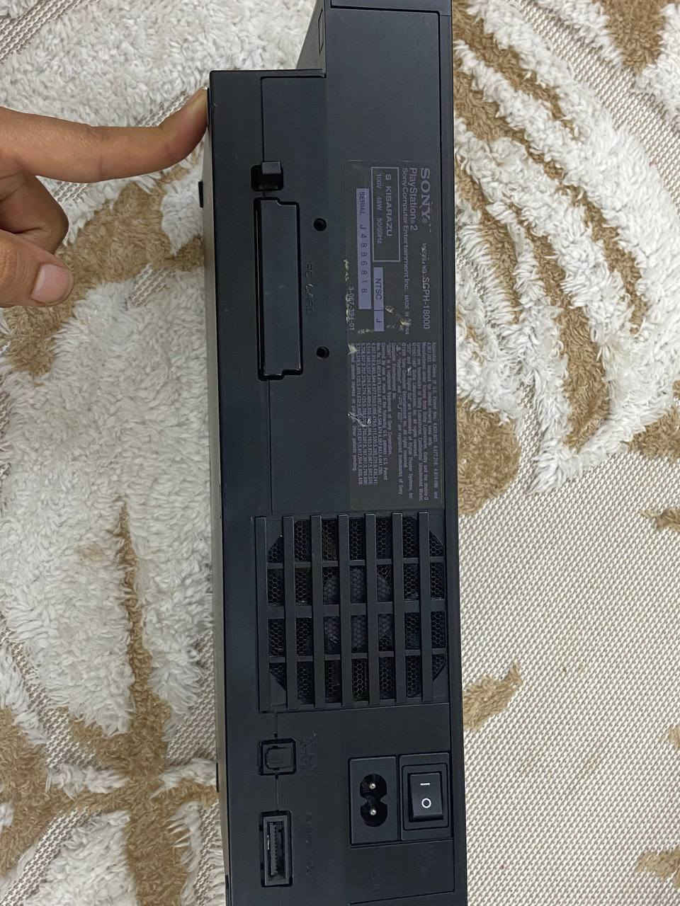 بلي ٢ محور يشغل قرص كوبي طباعة حصرية عند شخص و يشغل فلاش و هارد كامل ملحقات مع تحويلة HDMII
وكارتون و حافظة اقراص تشتغل على الجهاز هذا فقط . 
السعر : 80،000 دينار .
متوفر توصيل


**إذا كنت صاحب هذا الإعلان وتريد حذفه لأي سبب، رجاءا أرسل رسالة إلى الدعم الفني**