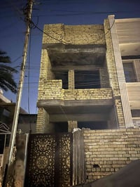 هيكل ٧٥ متر بناء ٤ غرف  حي سومر خلف شارع المدارس ٣ بيت بالفرع قرب مستش...