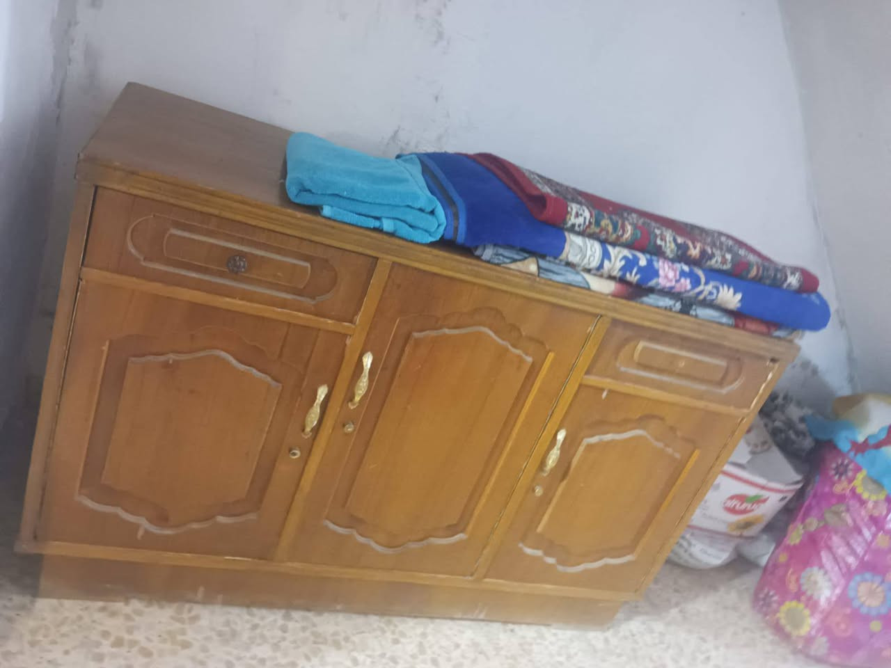 غسالة 50 الف بوفية 50 الف ميز تواليت 150 الف الاستفسار على رقم ***********
