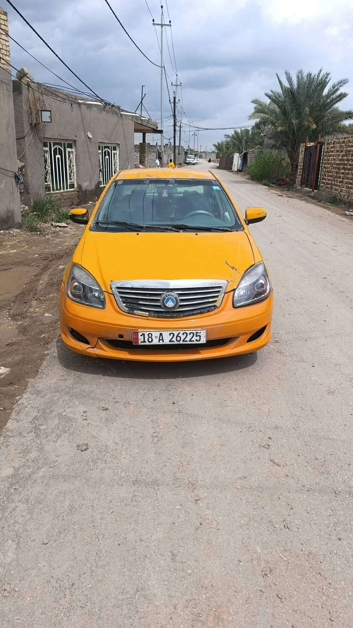 سلام عليكم عندي جيلي موبل موديل 12 رقم الجديد ابع سمي امصفره هيعه وغرامات ماعليه ولا ربع مكينه وكير جدت تخم تايرات جدت السياره بيه ضربه بل جاملغ الوره وعابره اكفلك بيه بس محرك وكير جدت السياره كشره هاذه كدامك وكلب وقتنع السعر 38 وبيه مجال الشراي والحد يكسر ابحلال العالم الما يعجبه لا يعلق ويدك عليه وهاذه رقمي *********** المكان ديوانيه قضاء السنيه
