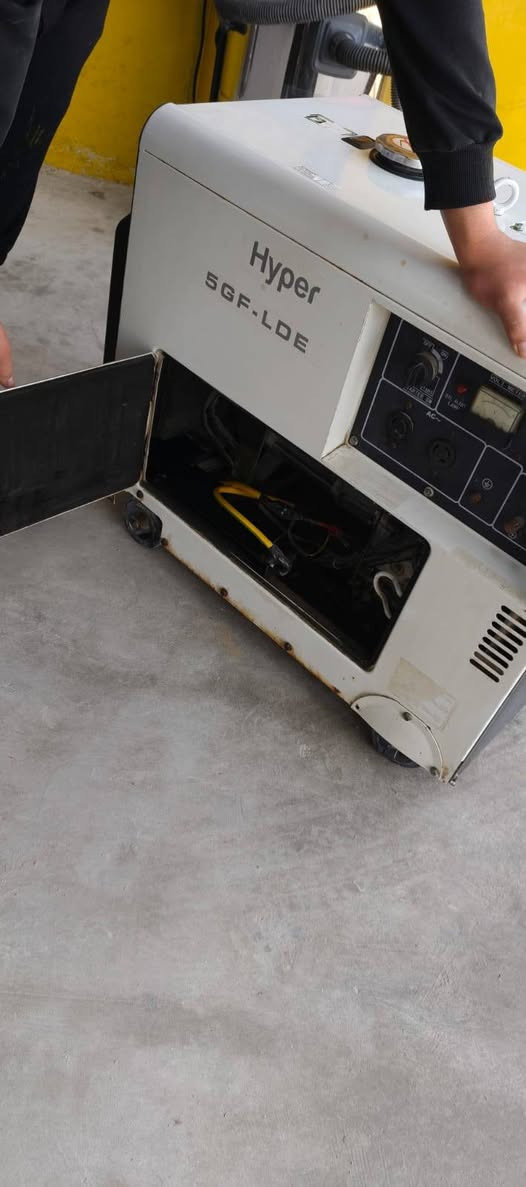 سلام عليكم 
 للبيع مولده كاتم 
7كيفي 28انبير
جديده 
مادخله تصليح 
السعر 600وبيهامجال حك الجيه 
مكانها نجف الاشرف شارع مجمع بيتي اي ستفسار *********** النجف, العراق
