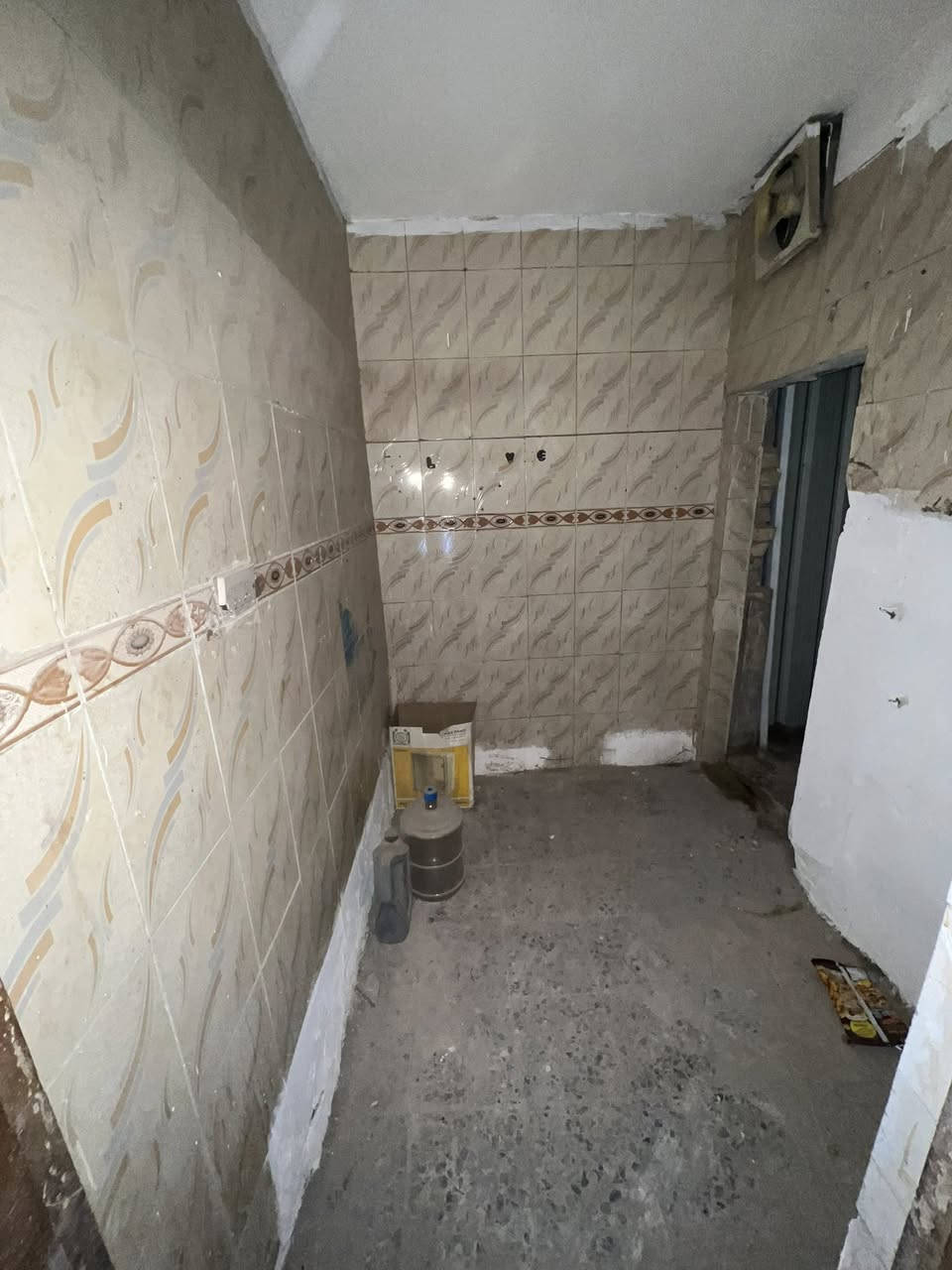 السلام عليكم 

محل للايجار ومخزن بنفس الوقت 
المكان شارع فلسطين شارع المستشفى العالمي 
اي شخص حاب يشوف المكان او يعرف سعره يتصل على الارقام الموجودة في الصورة مع كل التقدير والشكر


**إذا كنت صاحب هذا الإعلان وتريد حذفه لأي سبب، رجاءا أرسل رسالة إلى الدعم الفني**