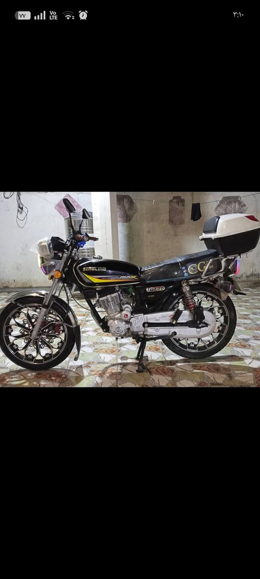 سلام عليكم موطور سيفان البيع موديل 2025 وراقه كامله دراجه خير من الله سعر 750 مكانيه منصوريه الشط رقمي ***********
