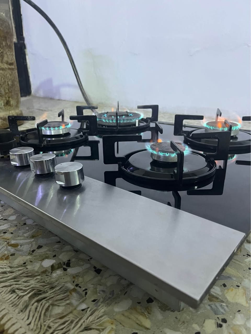 طباخ منضدي ناره تخبل وعلى الفحص سعره 50 وبيه مجال المكان نهايه الشعله منطقه الدهله *********** بغداد, العراق
