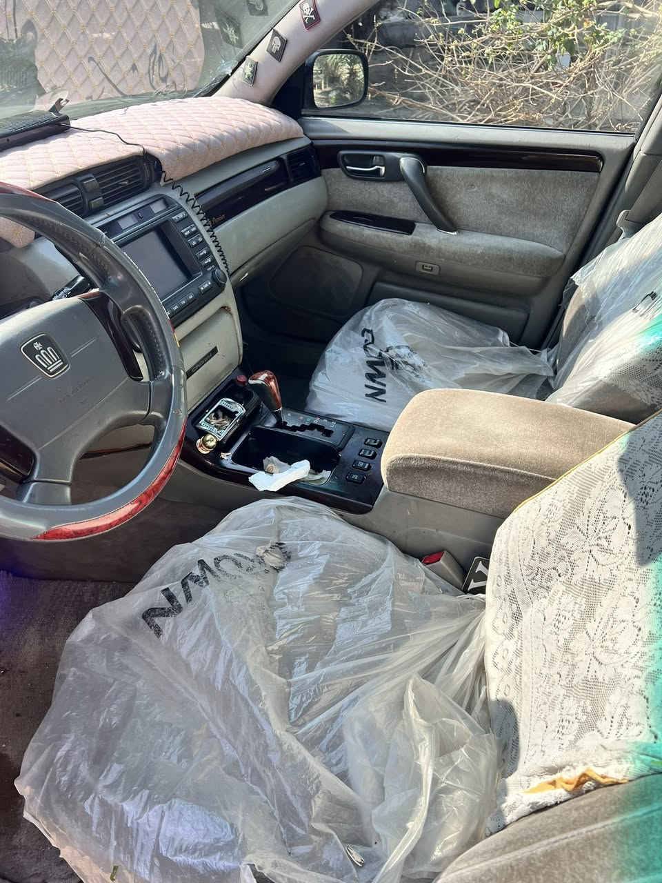 ملكه للبيع  رقم صلاح الدين معلايا  2006بيه كتاب قرار48  باقي على دفع الكمرك الكمرك نفتح تتدفع كبل  وتكمل ارقامه كفاله كص وضربه ونقل جثه   موصفات السياره4دكم فتحه  كشنات 4كهربائي جنجر12قرص شاشه 
كهرباىيات كله شغاله لايت ابو عيون بك لايت ابو عيون السياره كرستال  ويل 17  تايرات نضاف  السياره بيه نواقص بصيطه كلش   السعر 90 وبيه مجال للشراي مكان السياره البصره سفوان رقم الهاتف *********** موجود اتصال وتساب
