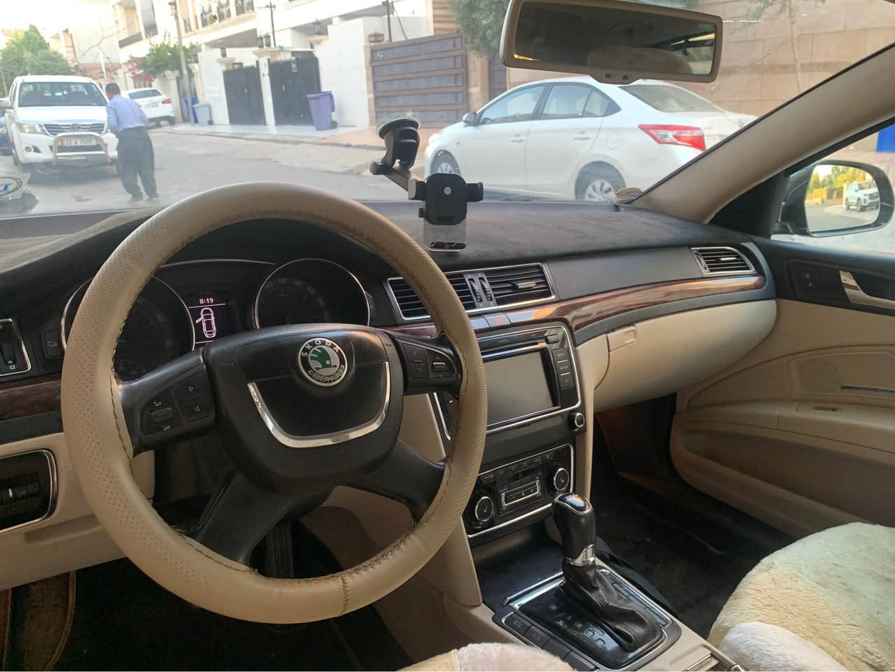 Skoda Superb 2.0 TSİ TURBO 
2013
Km:..(153.000)
Qapat full full أربيل, العراق


**إذا كنت صاحب هذا الإعلان وتريد حذفه لأي سبب، رجاءا أرسل رسالة إلى الدعم الفني**