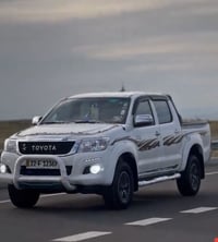 ال بيع هيلوكس 14 الي يشتري يتصل عليه ‏‪07868823049‬‏