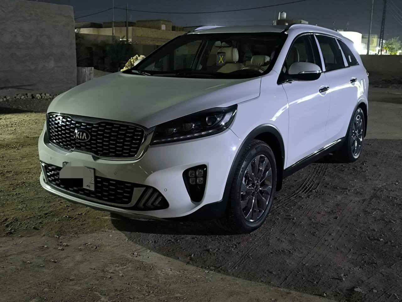 سلام عليكم سورنتو موديل 2020 كفاله عامه السياره حته من الشخط السياره جي بي اس والسياره مواصفاته معروفه رقم بغداد  السياره ماشيه 42 الف ومكان السياره واسط الكوت 
السعر ٢٧٠ ورقه وبيه مجال قليل 
الاتصال على الرقم *********** 
وغير متواجد على مواقع التواصل
