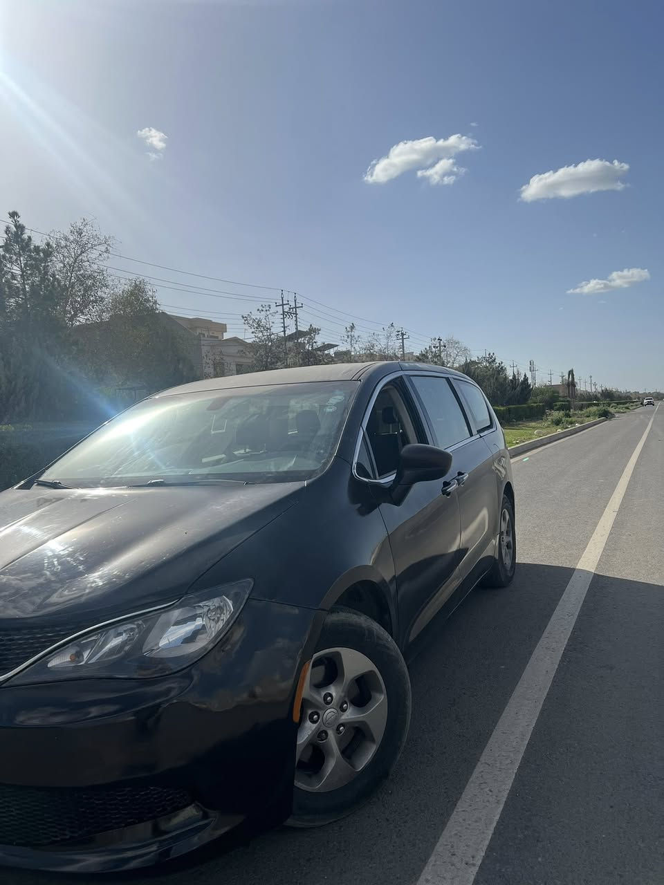 chrysler pacifica 2017
Chrysler 2017 
١٤٠ مايل ماشي 
٤ جام كهربا 
تعديل سرعه 
٤ قعتع بدون دواخل  سفعه سياق
سعر ١٧٠ 
مكان اربيل 
***********
***********
