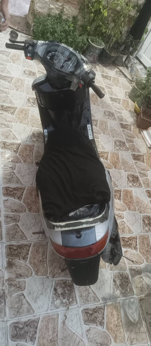 سلام عليكم بسبب عودة الكاذبة 🚫دراجة ياباني السرعة 140 دراجة مال شغل توديك وجيبك السعر 180 بيها مجال بصيط كاطون الرازي 
***********
