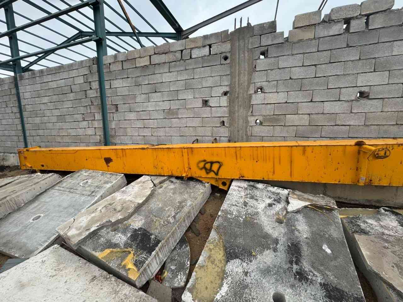 قوطيه جب كرين كاتو مكفوله ونظيفه تشتغل على كرين 20/25طن كاتو موجوده بلبصره
***********
