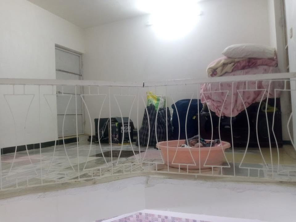 السلام عليكم ورحمه الله وبركاته
تفاصيل البيت مساحه 165 متر البيت يحتوي على استقبال طول وعرض 6*5 هول داخلي طول وعرض الهول 5*5 غرفه نوم 5*5 مطبخ 5*4 منور 2*1.5 حمامات داخليه 2*1.5 حديقه وكذلك حمامات خارجيه وكذالك يحتوي على سطحين البيت بناء جديد الأرضية مطبكه بورسلين الجدران الهول وكذالك المطبخ والحمامات الداخلية والخارجية فرفوري بناء واحد على واحد المكان التاجي عل شط منطقه الشبخ حمد نزله جامع ابو هريره
لاستفسار ***********
***********واتساب
