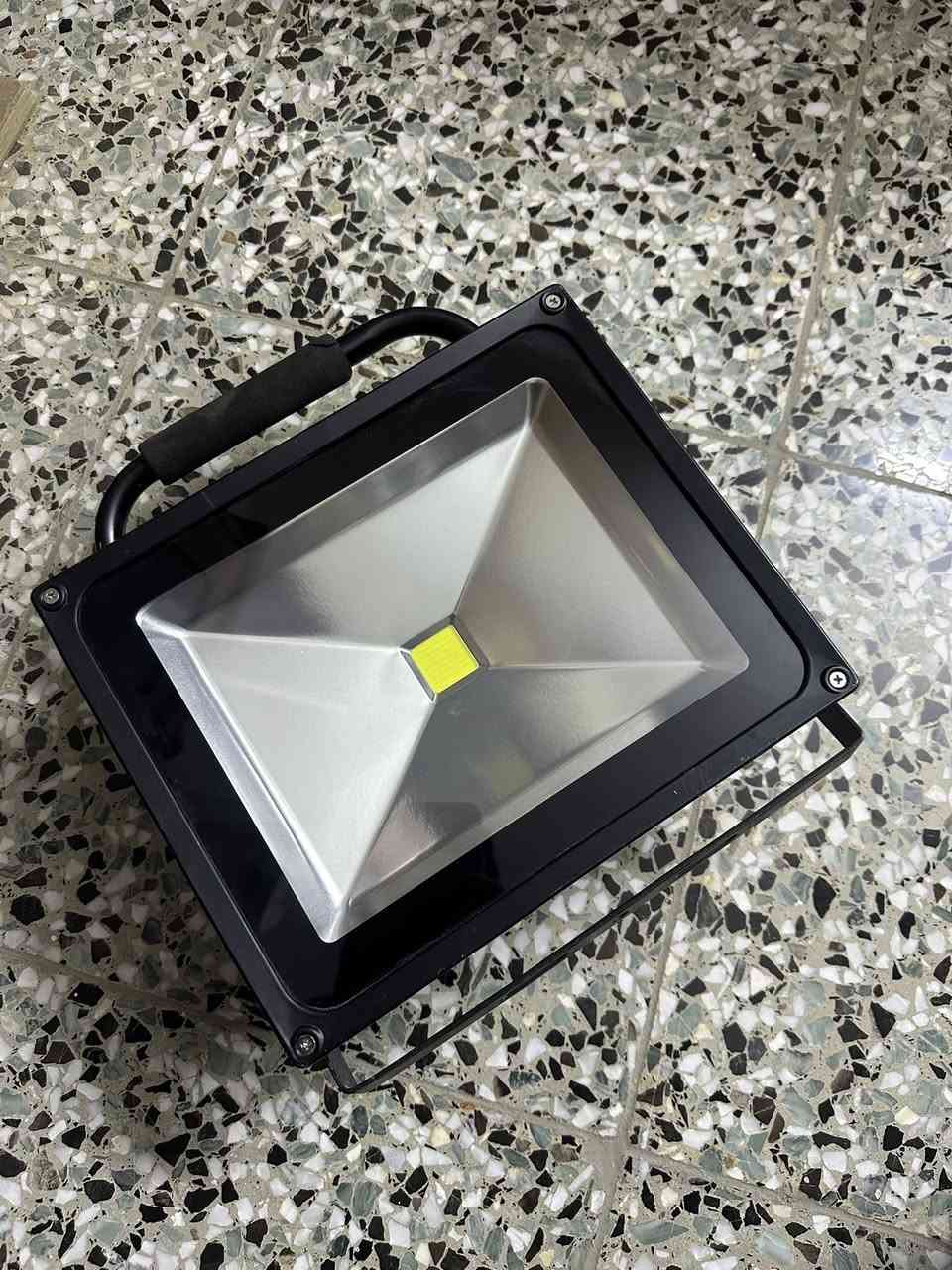 بلوجكتر شحن حجم جبير ضد المي هوة وشاحنتة جديد ونضيف سعرة ب30 وية التوصيل


**إذا كنت صاحب هذا الإعلان وتريد حذفه لأي سبب، رجاءا أرسل رسالة إلى الدعم الفني**