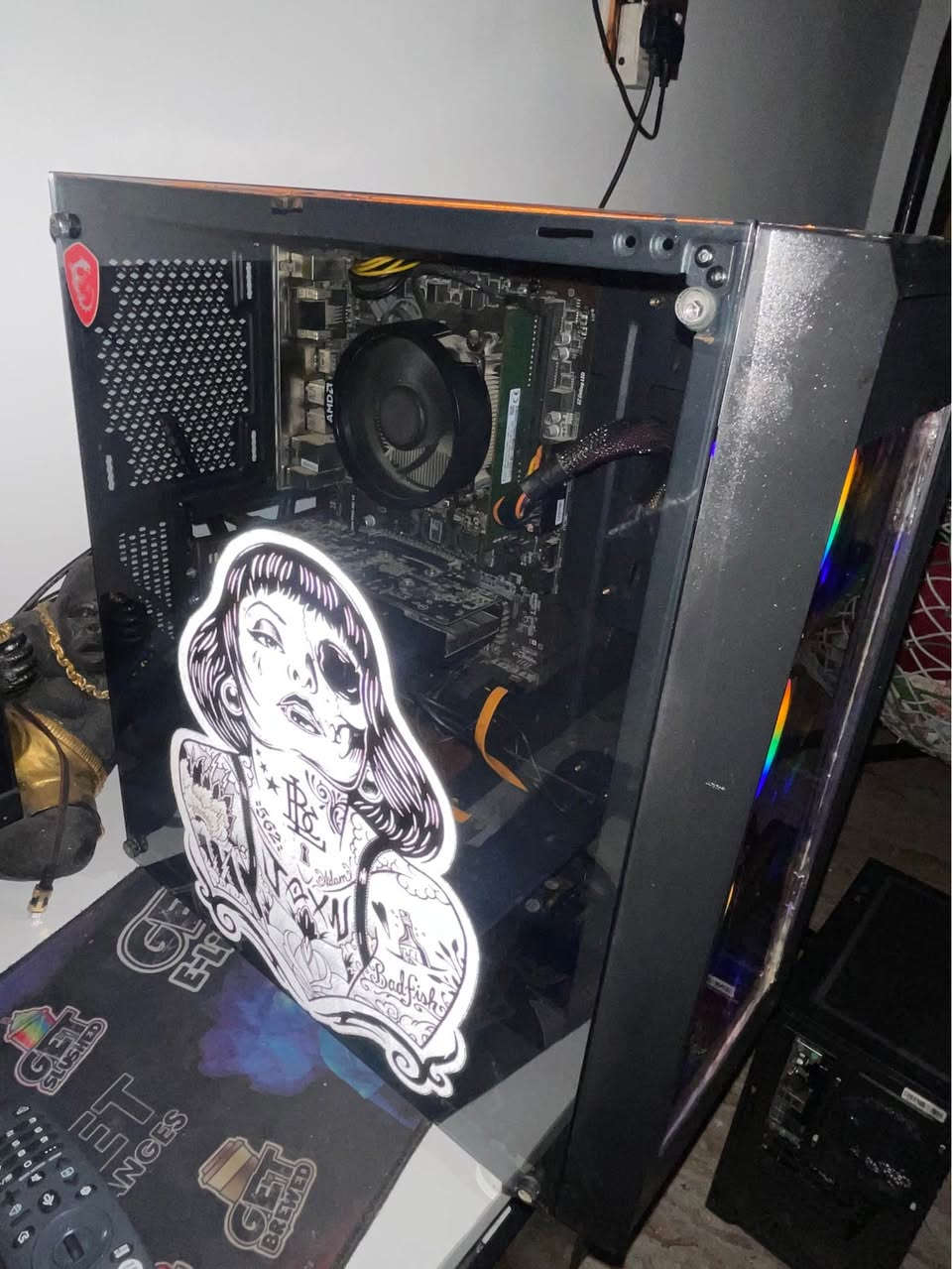 السلام عليكم 
تجميعه رايزن 
وندوز 10 pro اصلي
المعالج R5 2600 six-core
مذر بورد MSI B450 pro GAMING
Ram 8 DDR4 2400 hz
M.2 128 g
HDD 500g
Gpu 1050TI 4G Total Available Graphics Memory 8G
منصب بيها العاب 
جيتي اي gta v
تومب رايدر 
بتلفيلد 3
كاونتر ستريك
بيس 2021
كول اوف ديوتي
رزنت ايفل 4
كود اوف وار
طاعون A Plague Tale:
التجميعه تحتوي على وايفاي وبلوتوث 
السعر ٣٢٥ الف
مكاني بغداد بغداد, العراق


**إذا كنت صاحب هذا الإعلان وتريد حذفه لأي سبب، رجاءا أرسل رسالة إلى الدعم الفني**