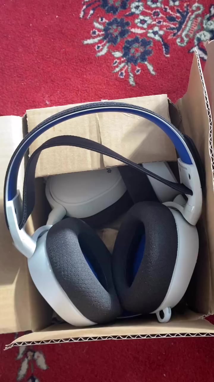 بدون ملحقات
7p+ 7+ الي يفيدنه ينطي سعر وبلعافيه


**إذا كنت صاحب هذا الإعلان وتريد حذفه لأي سبب، رجاءا أرسل رسالة إلى الدعم الفني**