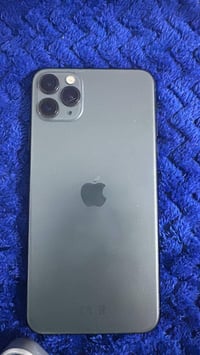 ايفون 11 برو ماكس • ٢٥٦ • سواد بالشاشة