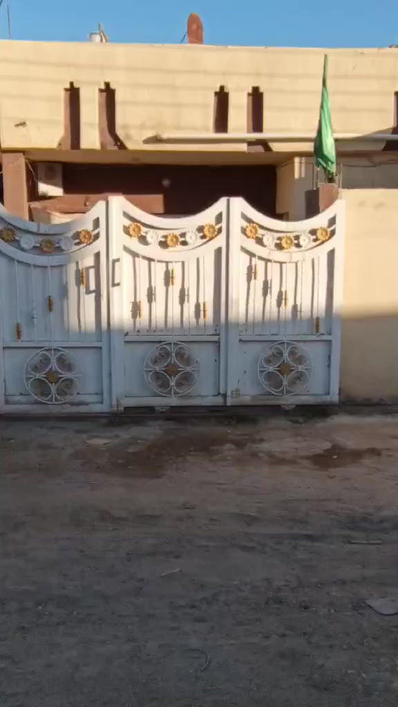 للبيع مساحه٢٠٠طابو صرف حي شرطه  قرب مدرسة الصقور تصال ‭٠٧٨٣ ٠٥٨ ٦٠٩٥‬ بناء قديم
