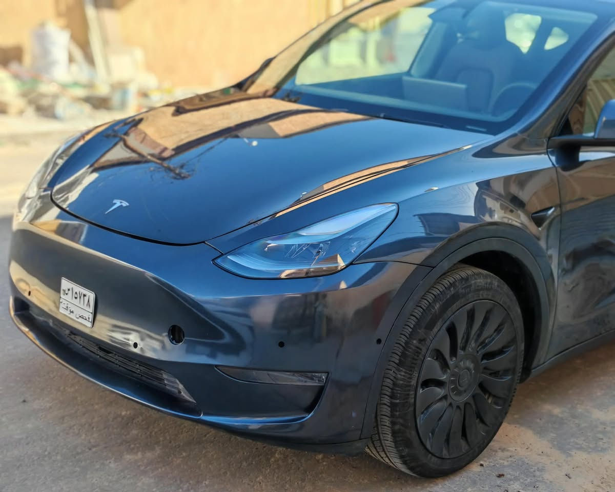 السلام عليكم من رخصة الادمن 

للبيع تسلا مدل y تك ماطور موديل 2024 بدون ايرباك حادث سطحي وانصبغن 3 قطع سونارها موجود ماشية 17 الف ميل بيها اشتراك اصطفاف ذاتي و اشتراك استدعاء سيارة ع وضع شركة نظيفه جدا ومبدل الجامات الخلفيه اصليات  جاهزة للهزة رقم فحص مؤقت باسمي مكان السيارة بالكاظميه *********** ….. السعر 175 وبيها مجال قليل

سيارة اون لاين  ومسويلها استمارة حجز مروري ع باجر حته اتصير مباشرتا باسم المشتري
