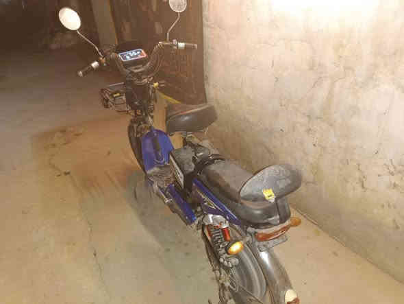 دراجة شحن الحجم الكبير 20
جديد نظافة 100% الشحنه الوحدة تمشيك ٢٨ كيلو
٤ دبلات خلفي 
لد ابيض 
٤ اشاير ليزري 
استاند وشاحن موبايل 
دبل سويج وبصمه
تشغيل عن بعد
قفل سرقات ذاتي
انذار مبكر
السعر ٤٠٠ وبيها مجال *********** واتساب
العنوان العمارة /العوفية
