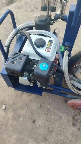 حلابة للبيع
ما مستعمل جديد 
سعر 250 وبي مجال 
***********
