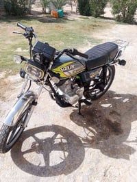 دراجة البيع سيفان محرك 150السعر 600وبيه مجال قليل مكاني بغداد  ‏‪07881...