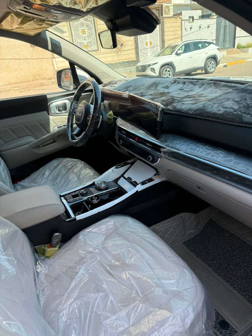 يالله سورنتو 2025 رقم بغداد بسمي تحويل ثاني يوم مواصفات فول واحد على واحد  ماشيه 13 الف بعده على وضع الشركه بعد بيه تبديلتين دهن من الشركه 5سنوات ضمان الدوليه داتشو كشنات جلد تبريد تدفئه تشغيل عن بعد ترجيع وتقديم بالريمونت 5 كامرات ورادار ويل 20 تصعيد وتنزيل جام بالريمونت 6 حساسات امامي خافي صندوق كهربائي اتصل على هاذه الرقم // *********** // استفسار على السعر
