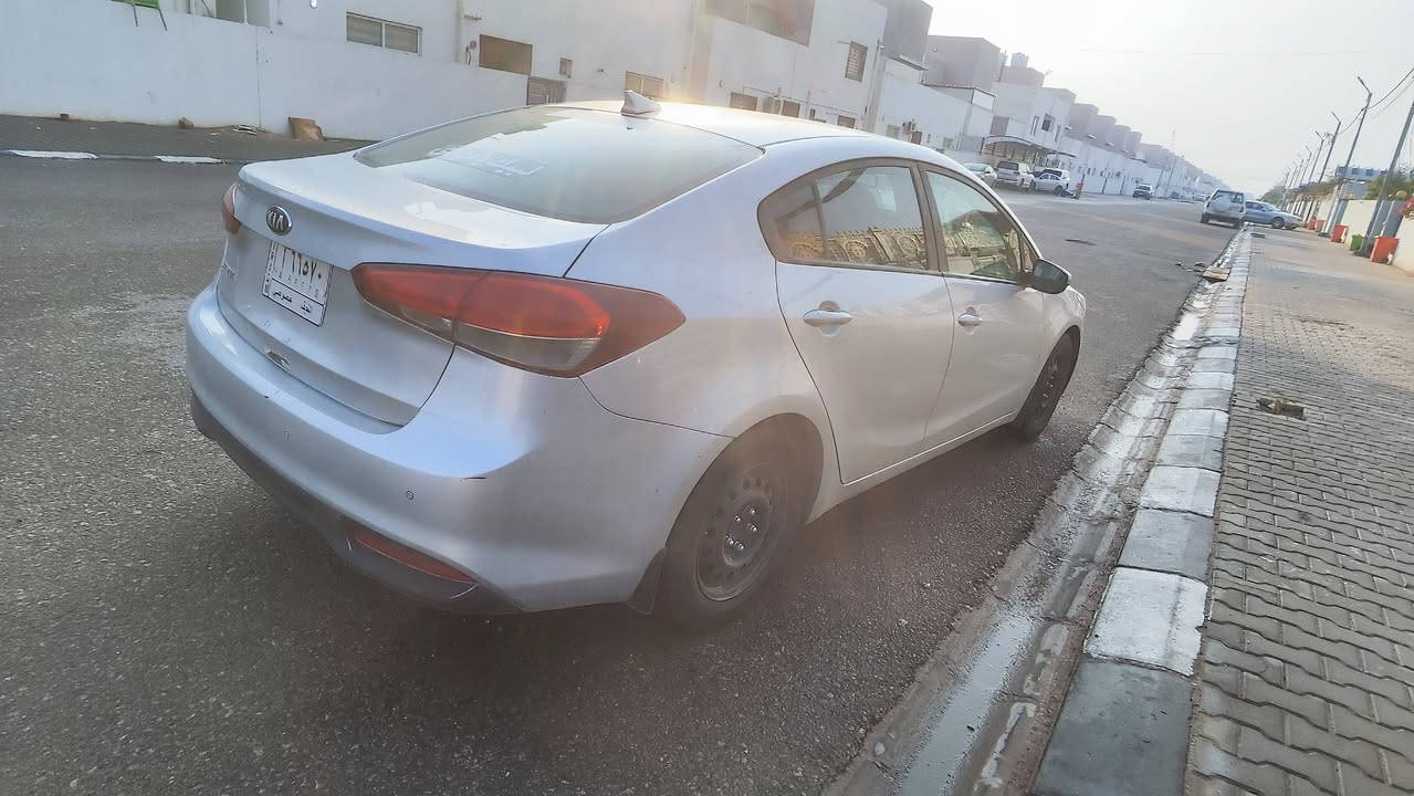 للبيع – كيا فورتي موديل 2018
وارد: أمريكي
المحرّك: 2000 دوش
الحالة: نصف فول
للاستفسار: ***********
