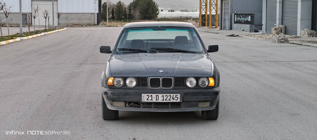 بیع مستعجل 40 ورقە و بی مجال مکان السلیارە سلیمانیە   ***********        ***********     bmw مدیل 1991 رقم سلیمانیە سنویە و ژنکە کلە جدید لحد 2030  محرك 20 کبس کیر عادی کیرو محرك شرط فیتر دعامیه لدعامی مابی ضربه او خیاس كهرباییات كله شغال كیجات شغال داخل جدید اربع جامات كهربایی مرایات كهربایی abs و سلاید سیارە مابی مصرف الف دینار السليمانية, العراق
