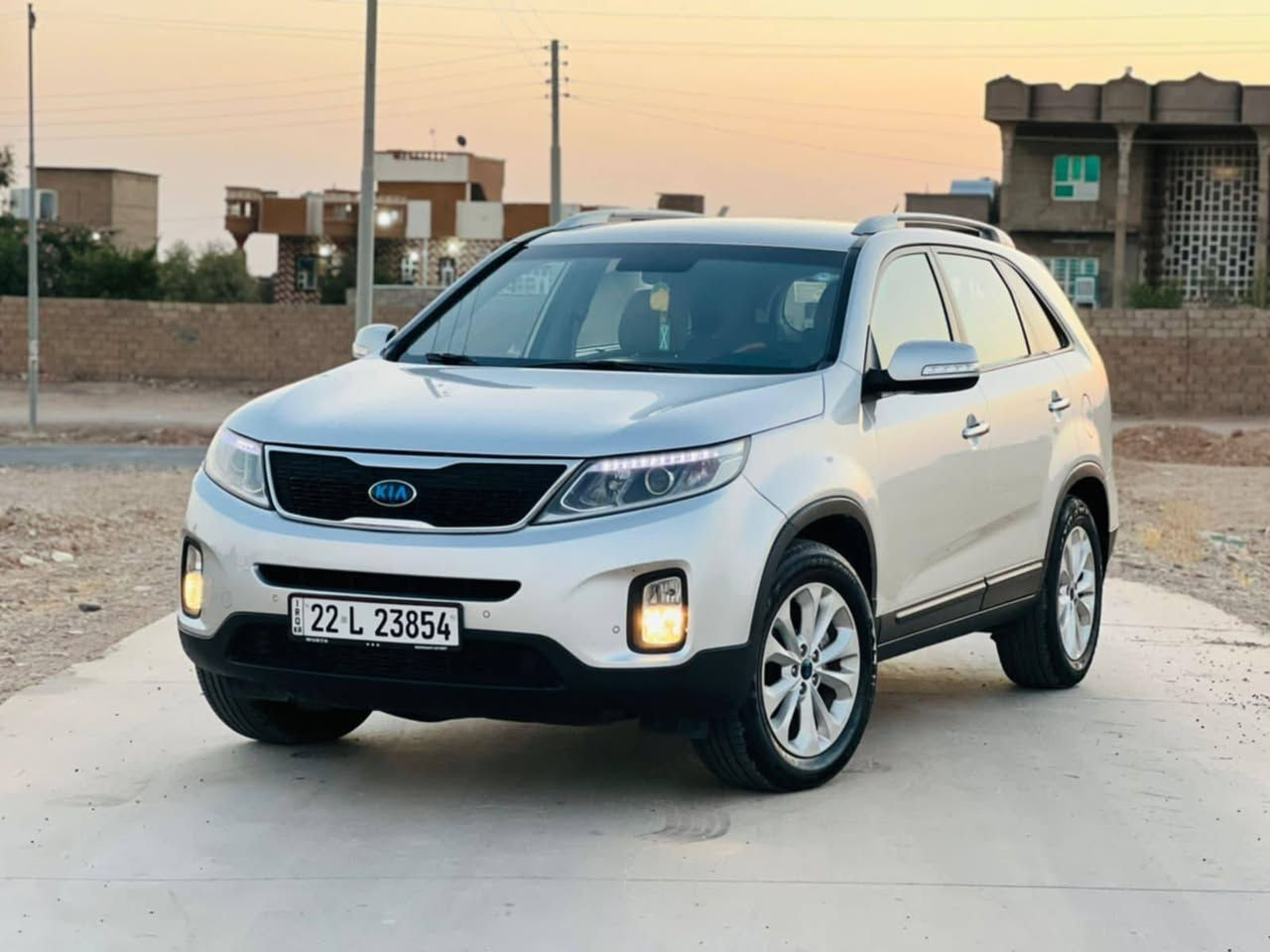 السلام عليكم ورحمة الله وبركاته 
كيا سيرنتو 2013 محدثه2014 
7راكب تبريد ثلج تدفئه بدون ضرر كلين
 سياره فول مواصفات ما عده فتحه بل سكف 
مكينه اربعه 
طخم تاير جديد صدر نظيفه سياره 
خليجي رقم الشمال اربيل سنويه وهزه جديد بسمي سياره شرط تحويل  
سعر عبر خاص او عبر الهاتف (***********)
