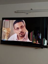 تلفزيون • ٥٥بوصة • يحتاج تصليح